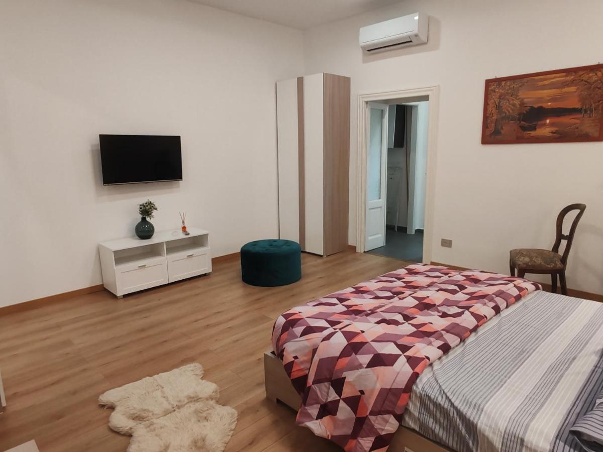 Appartamenti Lungo Fiume Sesto Calende Kültér fotó